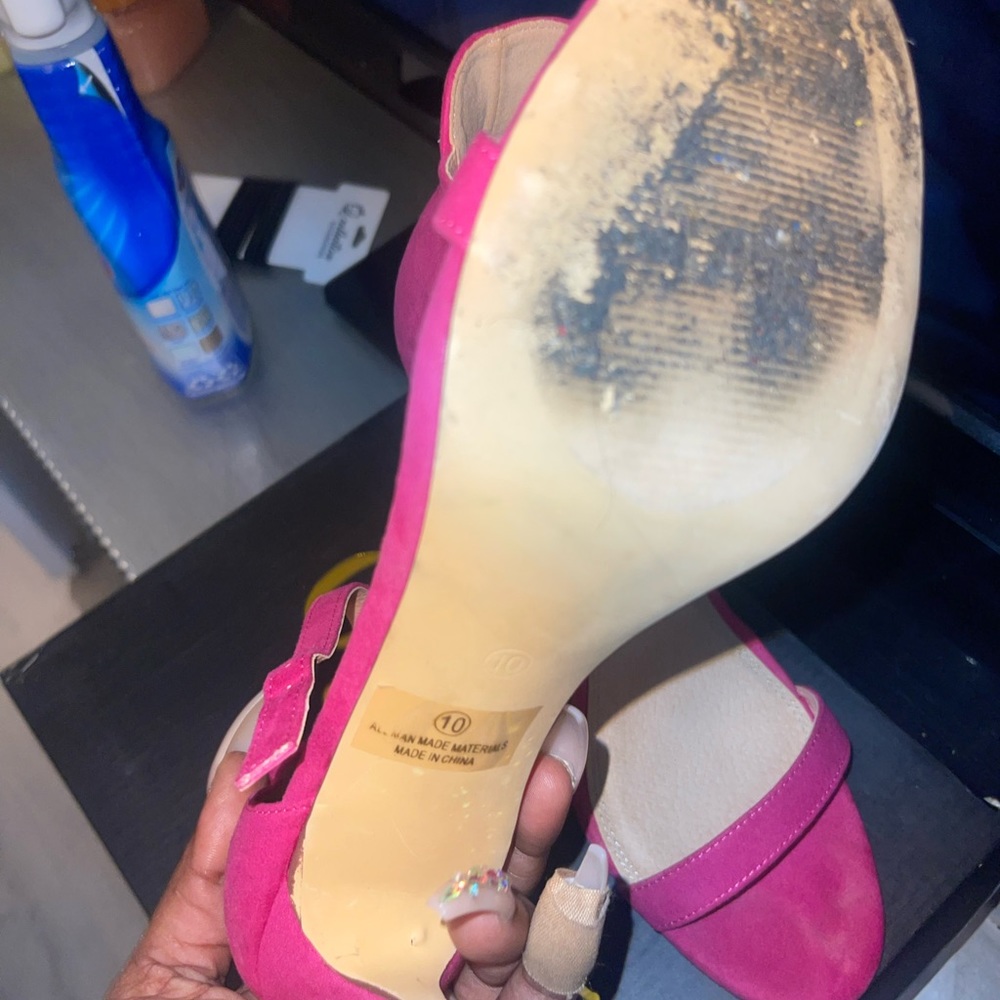Pink Heels - Picture 2 of 4